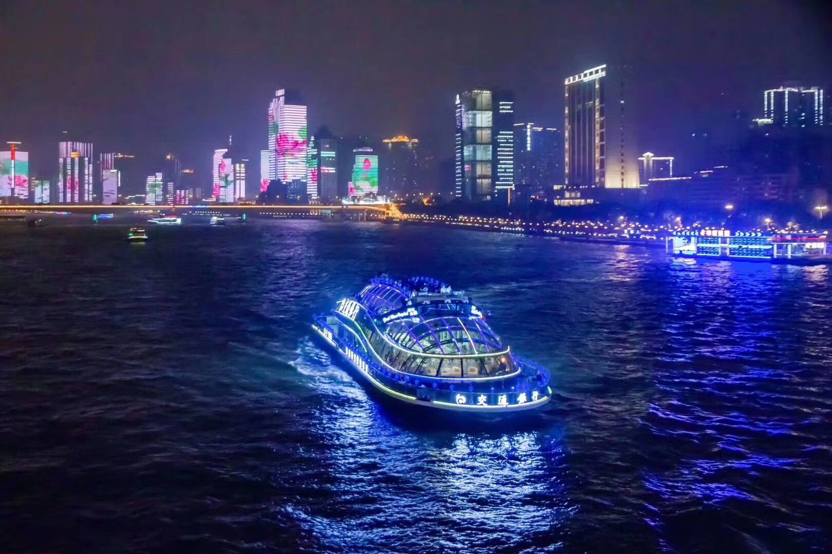 广州珠江夜游价格,珠江夜游七点钟的夜景怎么样