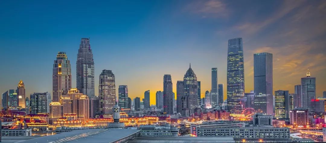 老天一定觉得中国人太严肃，于是便有了天津人