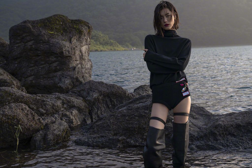 32岁刘雯惊艳全场,刘雯的时尚是这么穿出来的