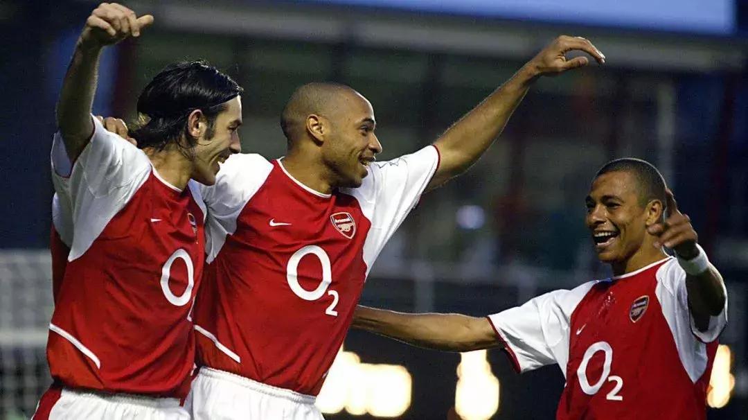 足球新赛季球衣宣传片,足球球衣广告