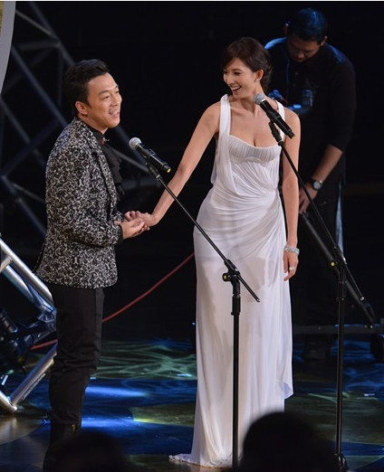 林志玲当众献吻黄渤,林志玲黄渤吻戏视频遭吐槽