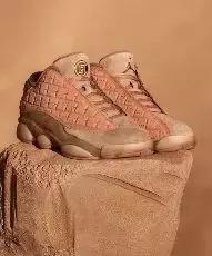 “誒，把你做的男装趋势笔记借我抄下”