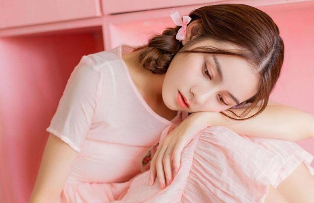 女生回信息慢高情商回复,刚认识的女生回消息慢什么意思