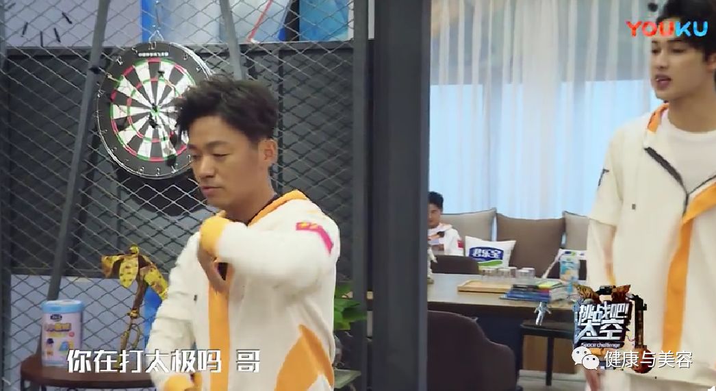 王宝强张雨绮量身高,王宝强张雨绮身高对比