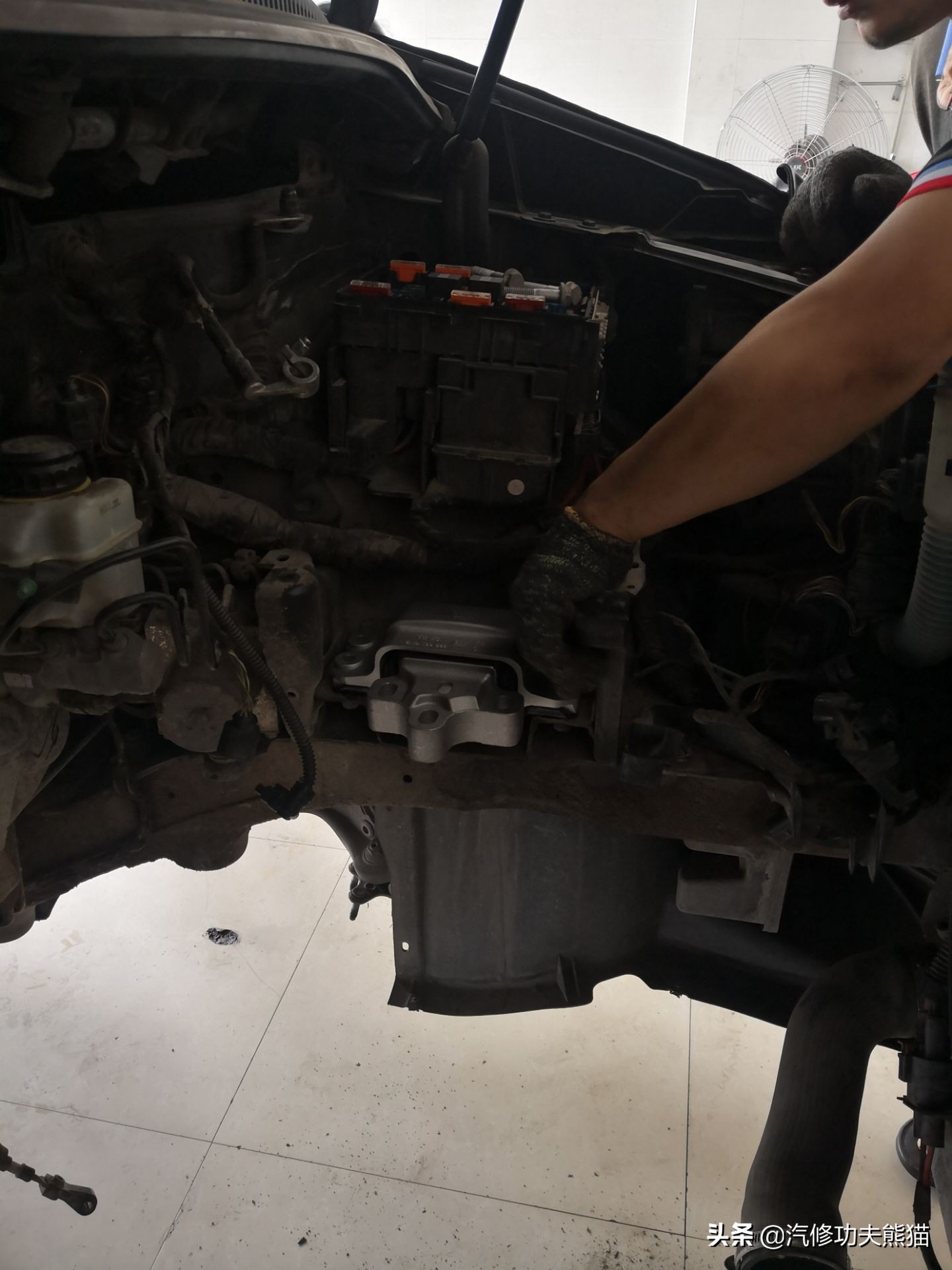 大众夏朗烧机油维修汕头,夏朗烧机油大修多少钱