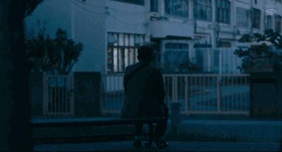 22岁小伙为抑郁症治疗,抑郁症自己买药买什么药