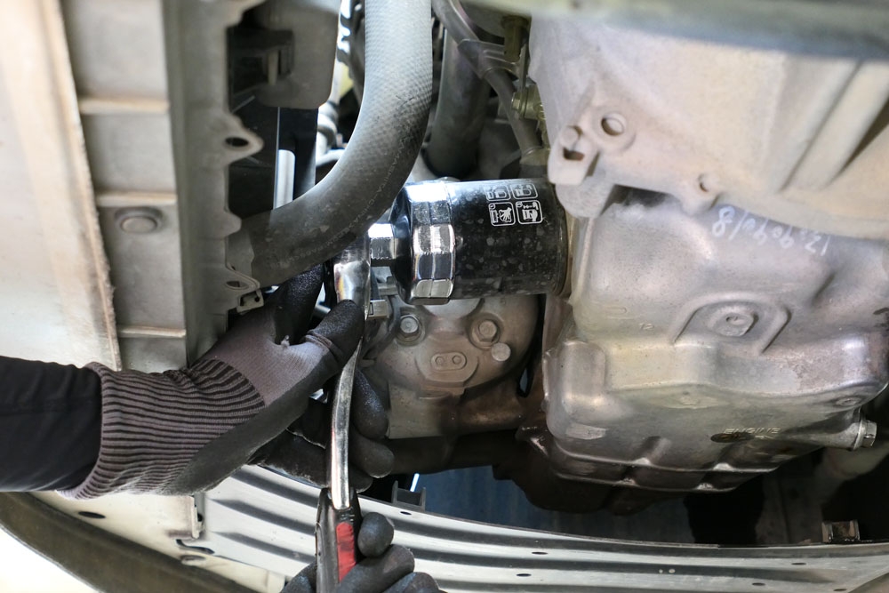 保养汽车要不要拿着保养手册,收藏汽车需要哪些手续