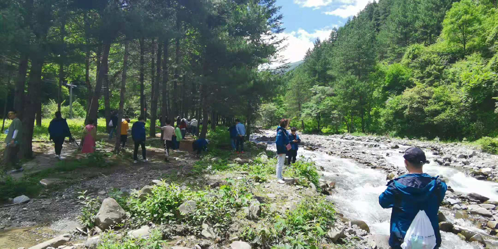 重走长征路夹金山,夹金山重走长征路在哪里