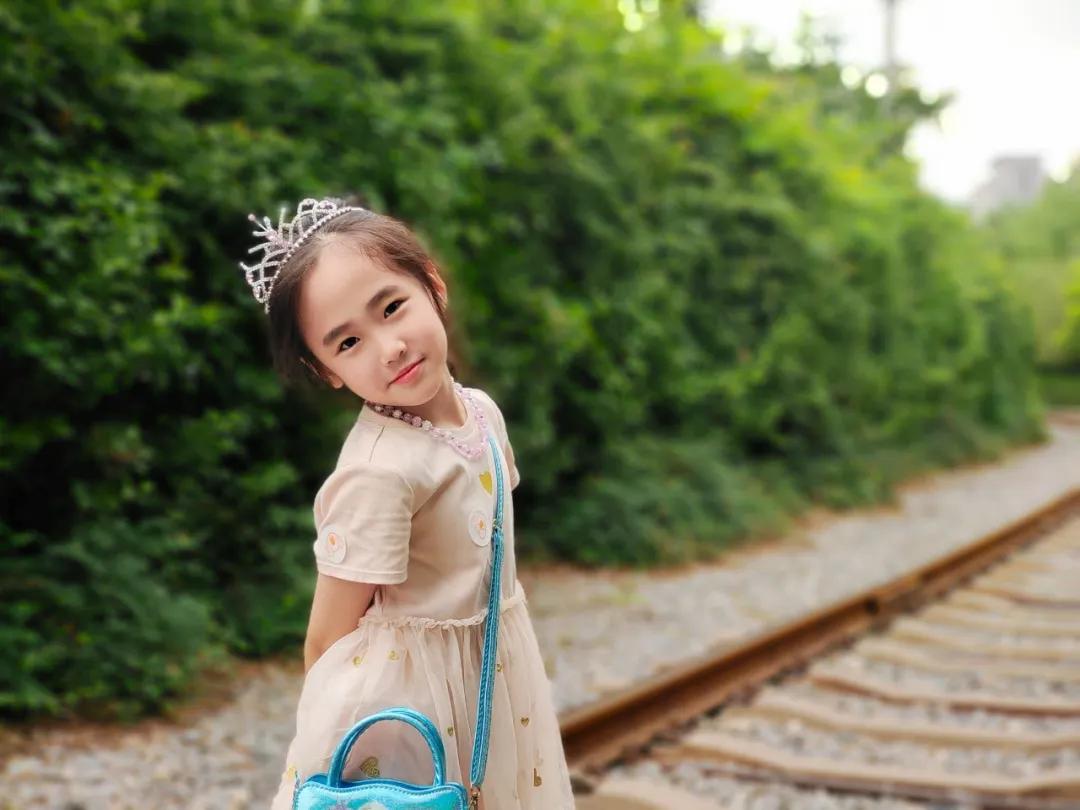 摄影初学者预算两千买什么相机,家用和旅游摄影买什么相机