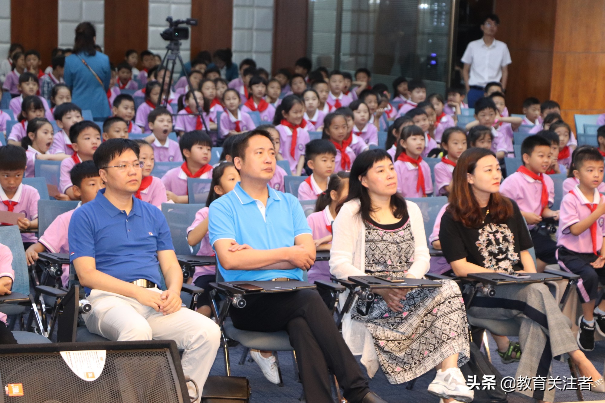 真知真学真成长—建设路小学隆重举行“暖记忆”课程嘉年华活动