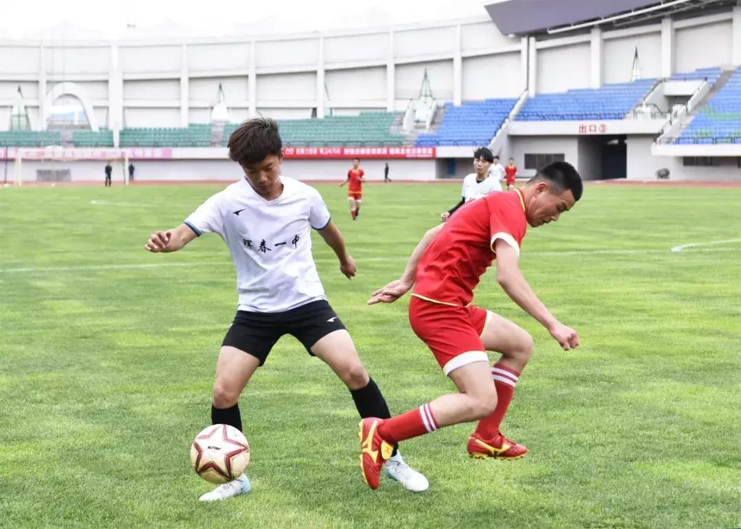 中国珲春市-朝鲜罗先市缔结友好城市关系二十周年青少年足球赛开赛