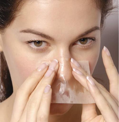 皮肤暗沉粗糙很容易长皱纹,皮肤出油不容易长皱纹