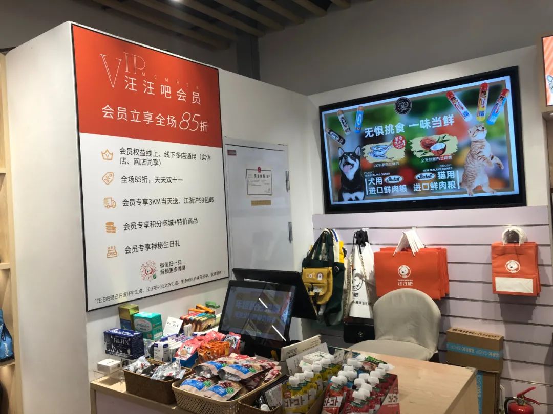 靠十平米小店铺月挣10万,10平米店做什么可以月入过万