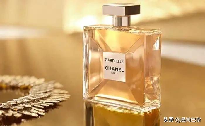 秋季换香？从姐姐们用的香水里找灵感吧