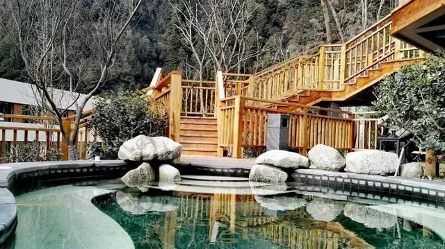 温泉酒店私人泡池成都周边,成都周边泡私汤温泉推荐