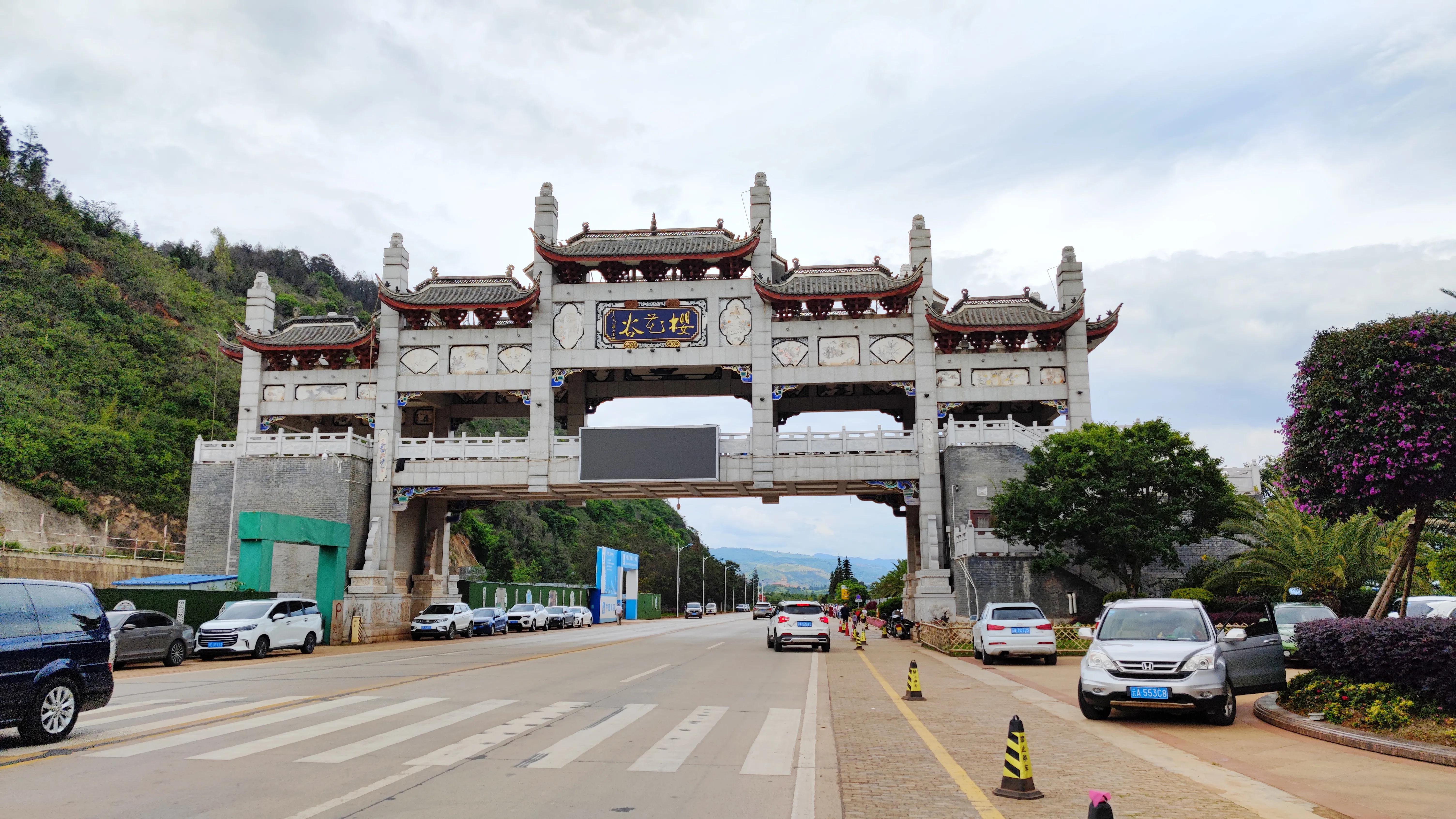 4月抚仙湖樱花谷,抚仙湖樱花谷水下古城