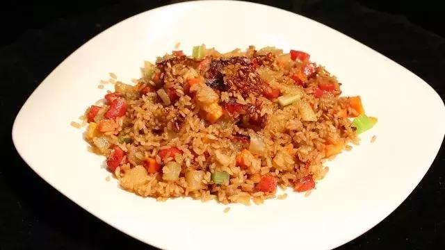 香米炒饭如何粒粒分明,教你一招简单好吃的炒饭