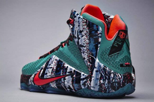 nba球员圣诞节穿什么鞋,nba球星平时穿什么鞋