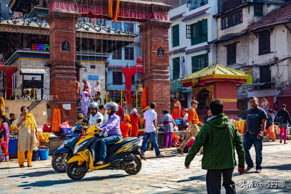 尼泊尔首都最穷的寺庙,尼泊尔贫民区的真实生活