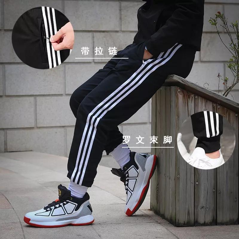 春天打球穿的运动裤，把裤脚扎进球袜里，腿粗的人也能穿