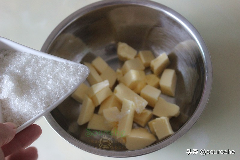 黄油蛋糕不塌陷的秘诀,做蛋糕黄油打发到什么状态