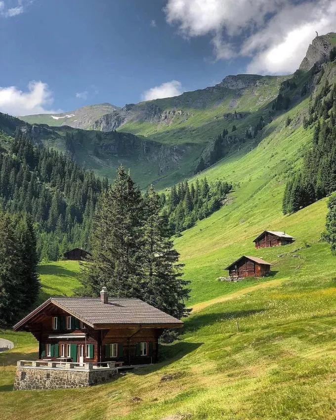 40岁的安妮海瑟薇写真,安妮海瑟薇经典黑色造型