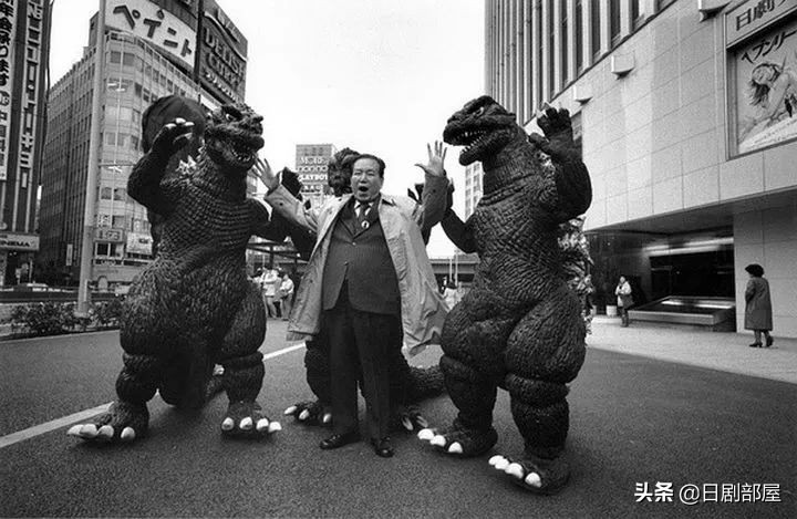 上映10天票房破10亿，哥斯拉比小栗旬更顶流