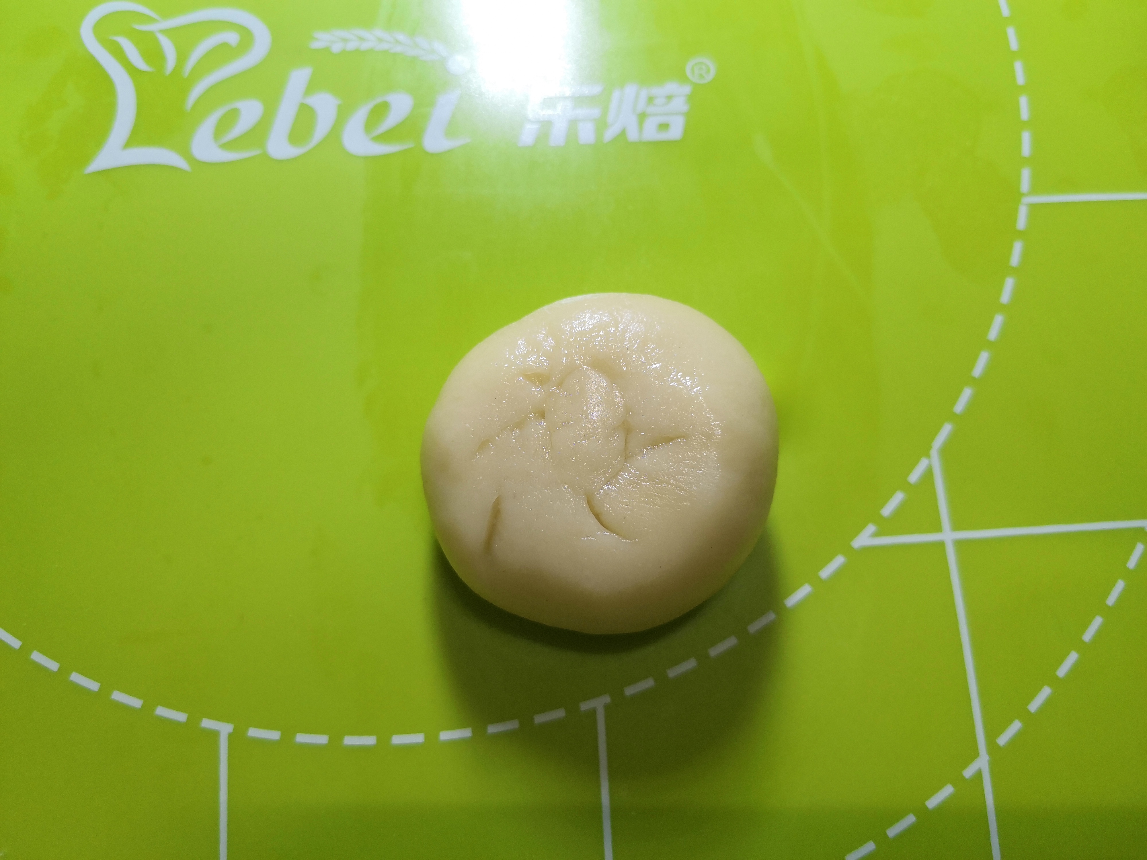 槐花饼怎么煎又软又香,槐花的10种家常做法槐花饼