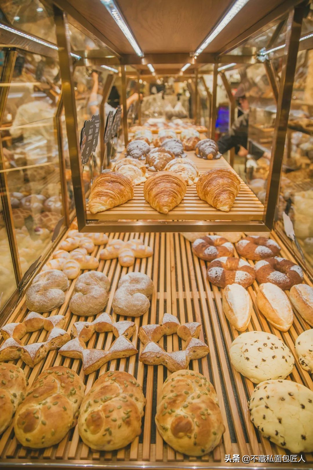 面包店每天卖不完的面包怎么处理,面包店没卖完的面包去哪了