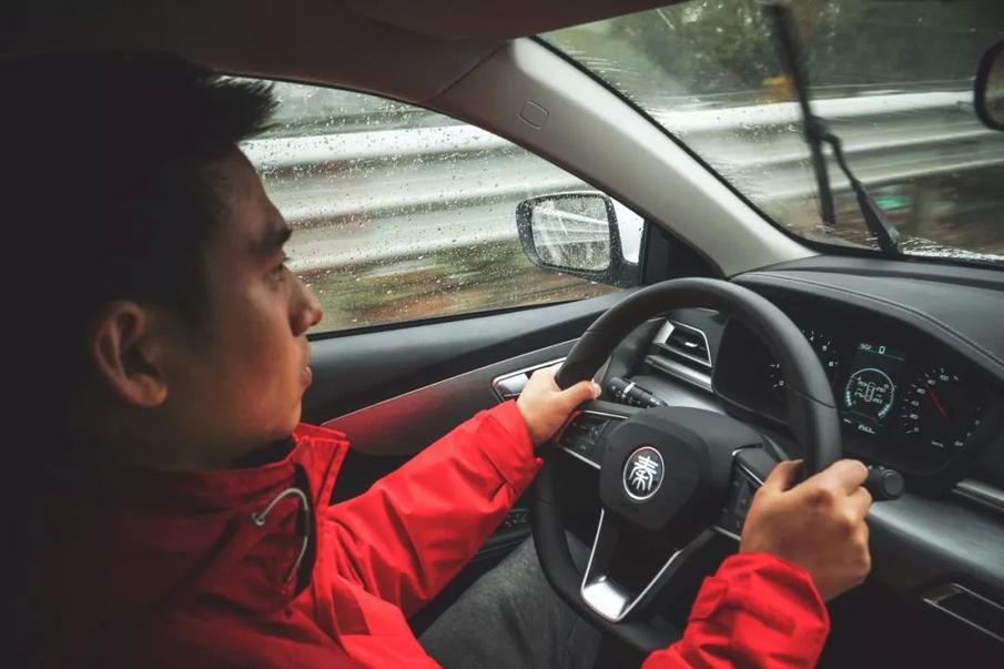 平顺好开这是你能买到最具性价比的CVT车型