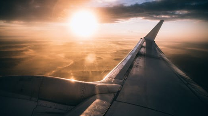 风从彼岸来要到远方去,风从海上而来