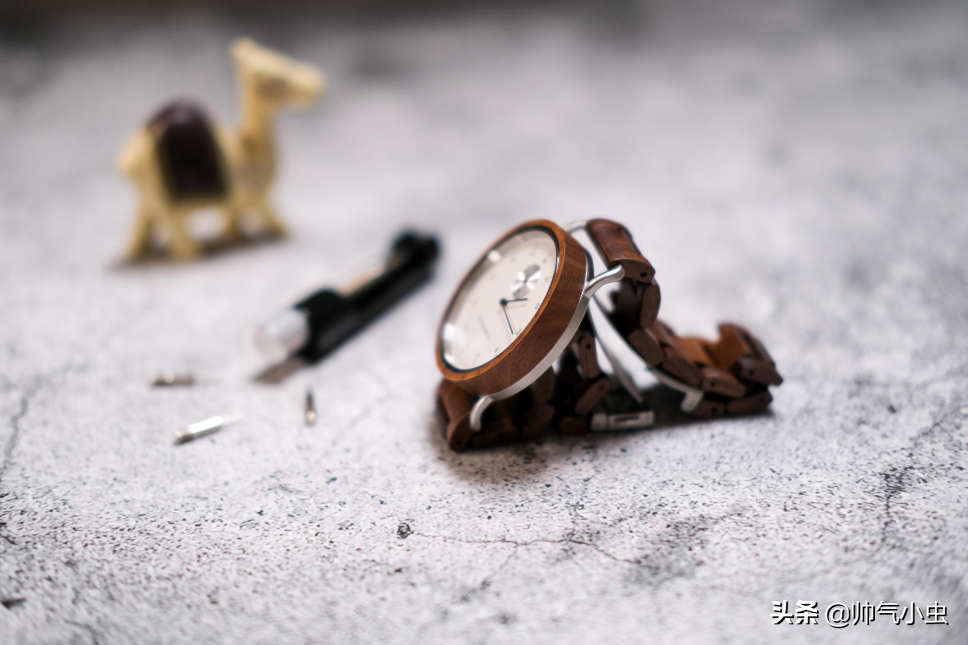 手表玩出花样,小米有品光动能机械手表