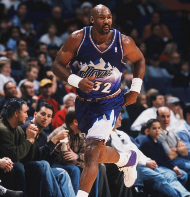 爵士重返季后赛,爵士大雪山球衣