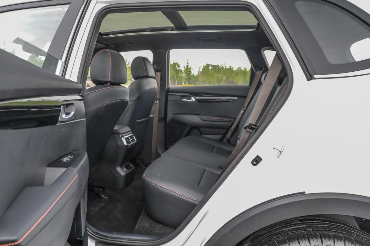 起亚全新智跑今日首发,起亚智跑2018款手动新车落地