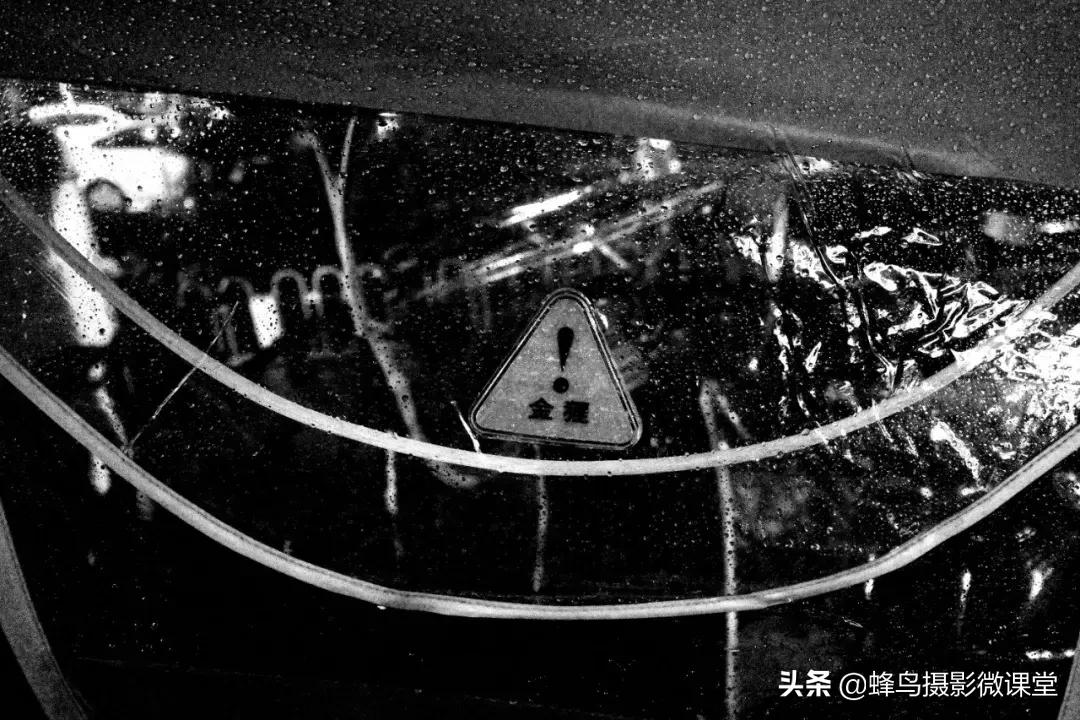 这个便携相机轻松秒掉P30,我说的还是价格