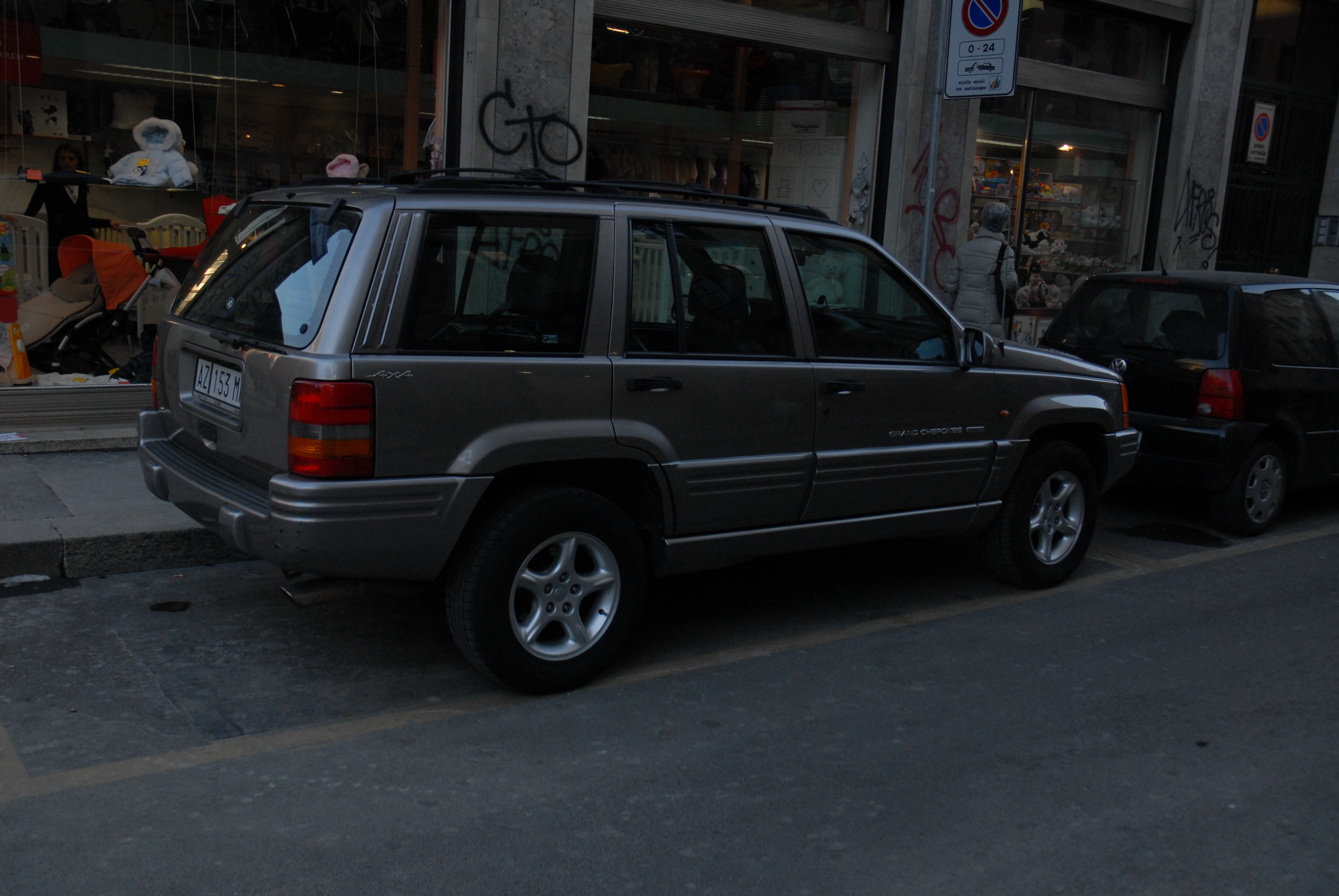 在国内生不逢时的第二代大切诺基WJ，还记得他么？他陪我走遍天涯