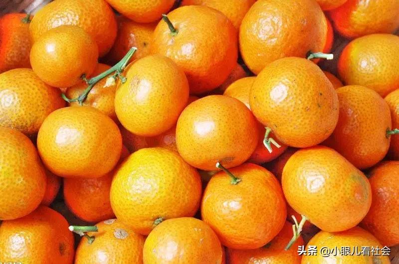 正常砂糖橘用纸擦掉色吗,砂糖橘为什么用纸巾擦是红色的