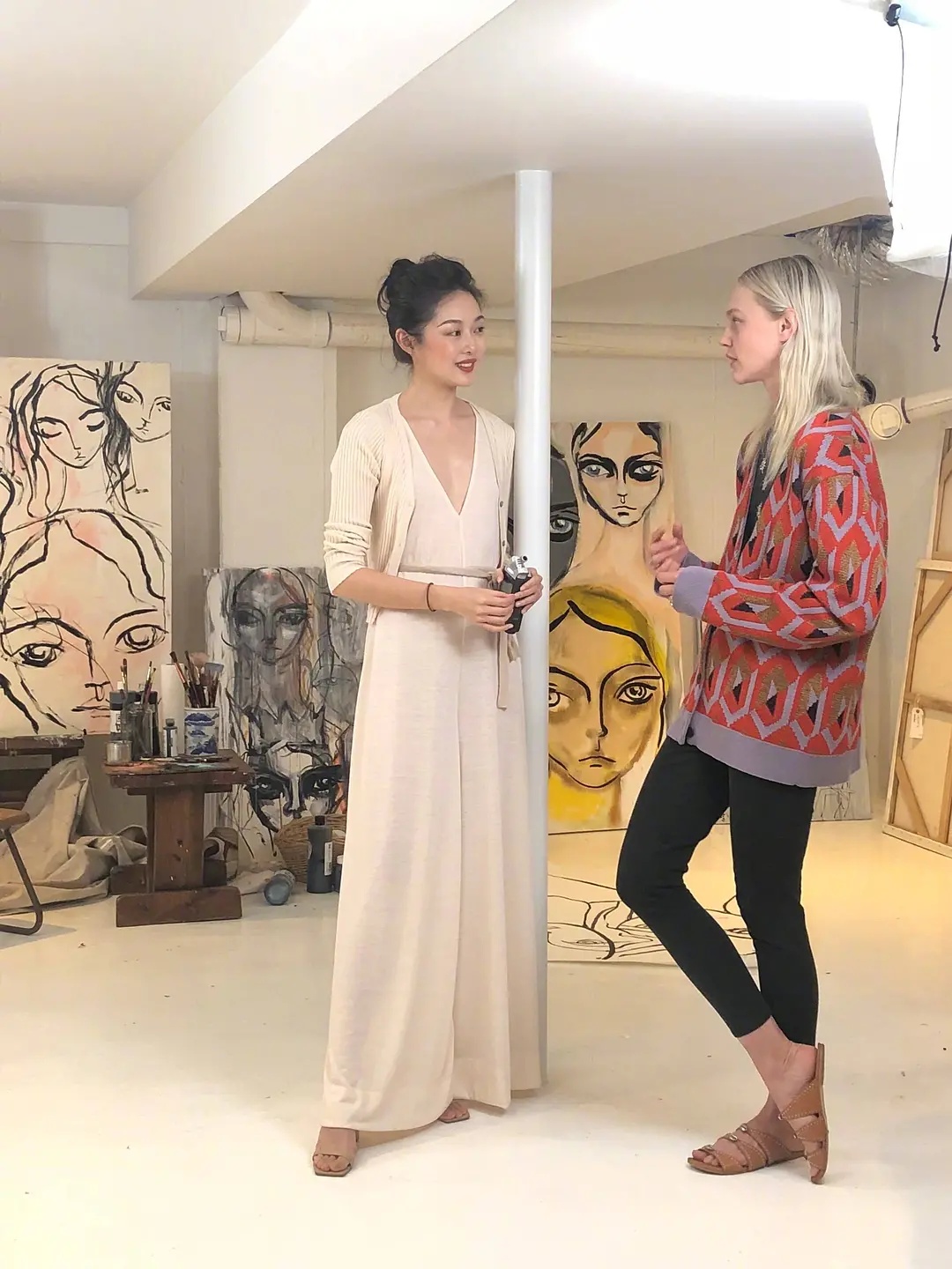 网红鼻祖晚晚和舒淇同框比美赢了？妆容穿搭都有小心机，来抄作业