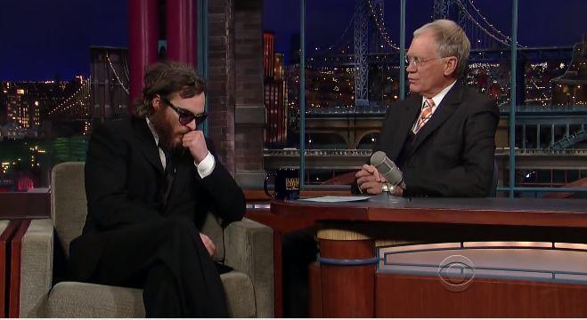 他不是演得好，他就是小丑本人