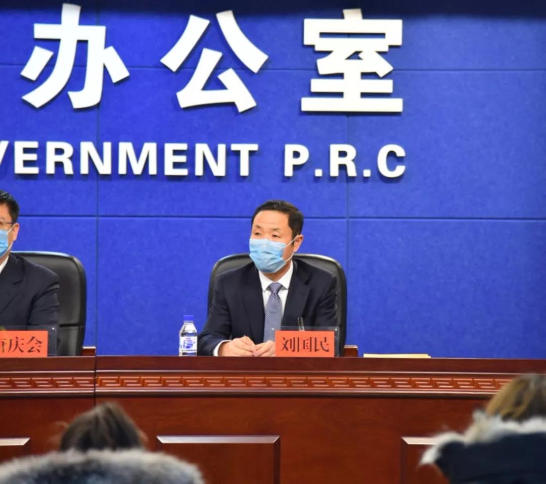 发布会记者提问视频,发布会如何回答记者提问