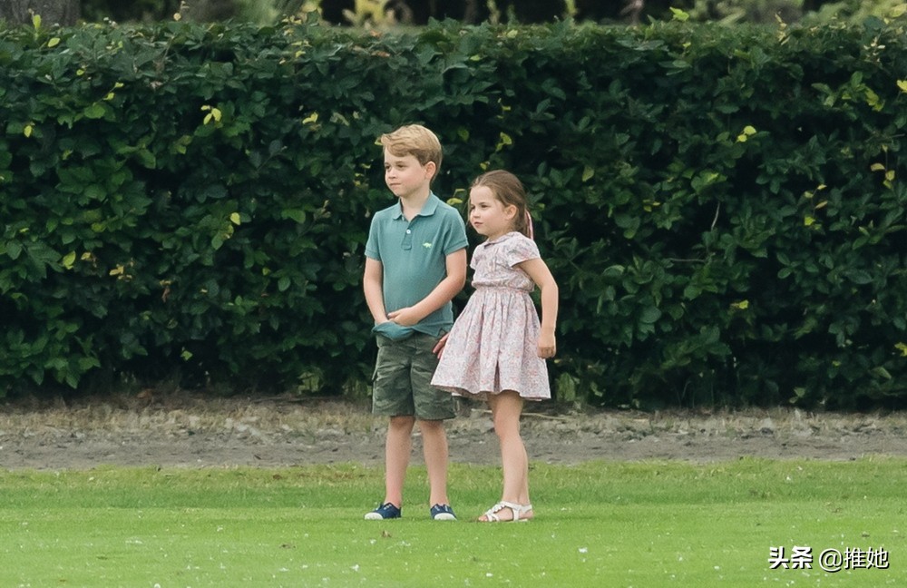 我是夏洛特公主，6岁啦，看了我出生到现在的点滴，过节要开心哦