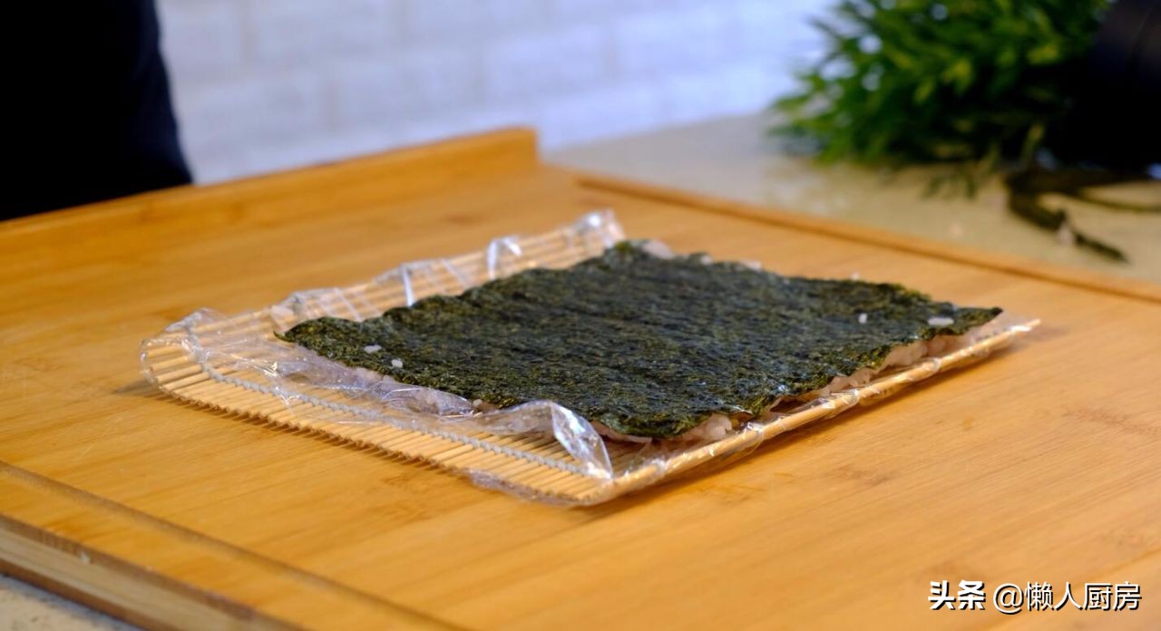想吃寿司不用买，这是懒人寿司的做法，不用担心不会卷，好看好吃