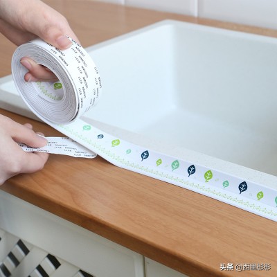 厕所的玻璃胶发霉变黑怎么清理,洗手盆玻璃胶发黑处理小妙招