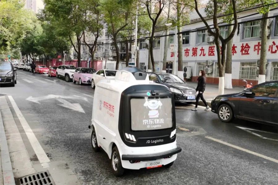 新能源车长时间停放要注意什么？纯电动车“共享充电宝”可行吗？