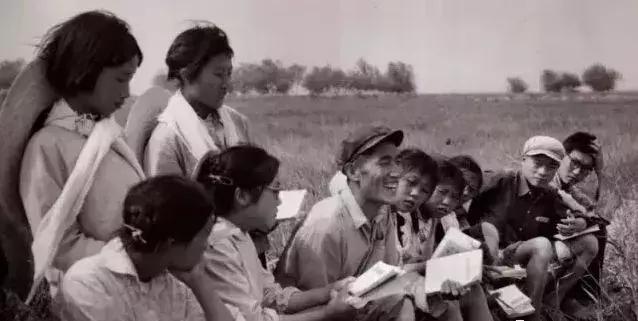 塔里木大学新疆的沙漠学府,塔里木大学周围的沙漠