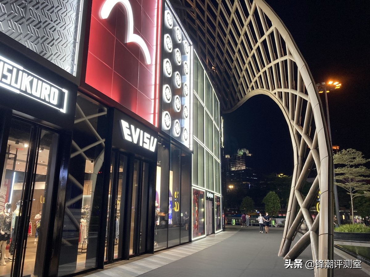 iphonese升级ios15续航怎么样,iphonese深度评测手机性价比