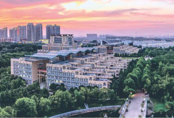 牛！江汉大学“超火”学院：坐拥一流专业，还频频斩获全国大奖