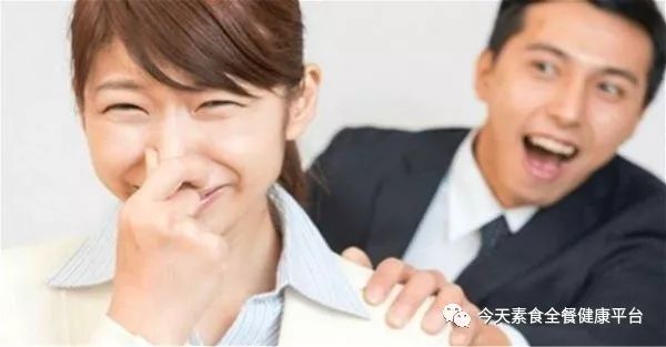 有口臭真的超尴尬都不敢开口说话,开口说话口臭尴尬