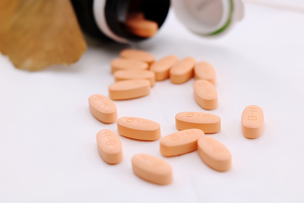 医院领的叶酸和药店的叶酸哪个好,医院的叶酸和买的几百的叶酸