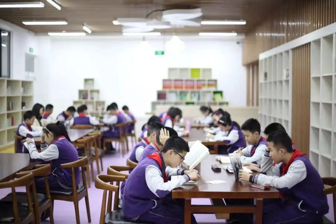 贵阳市排名前十的私立初中,公立初中和私立初中哪个好